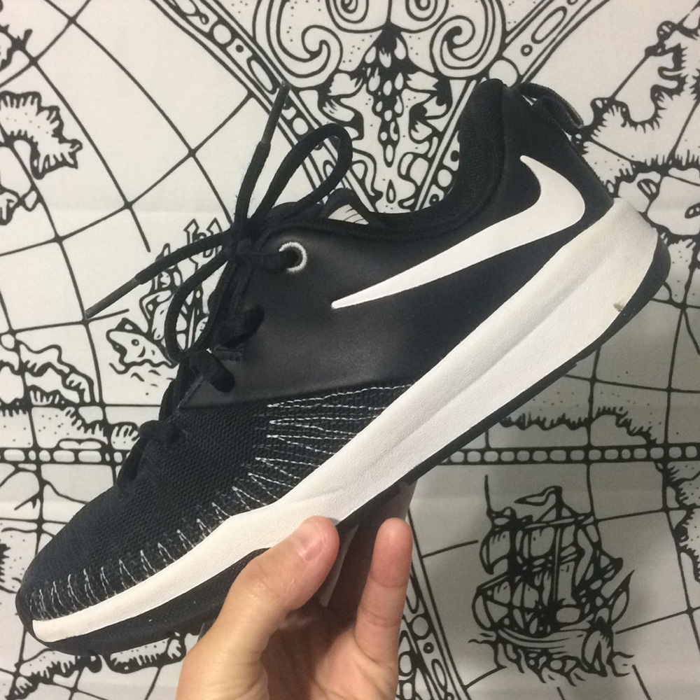 Nike team hustle 7